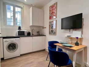 Fully equipped Studio at 3 mins from metro